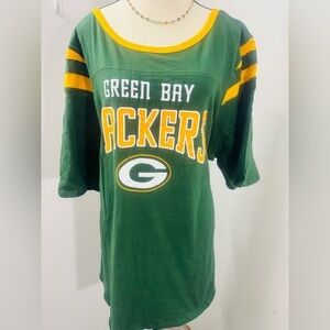 NFL Green Bay Packers Women's G-111 4Her Green T-Shirt Plus Size Short Sleeves